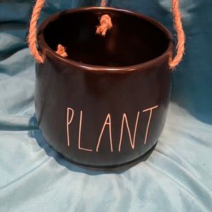 Rae Dunn black planter